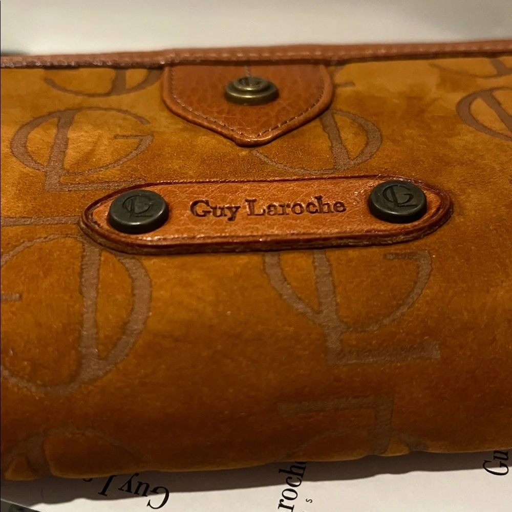 Guy Laroche vintage suede leather long zipper wallet